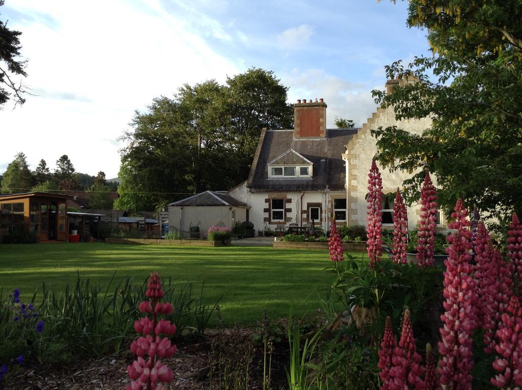 Dower House Newtonmore B&B Bagian luar foto